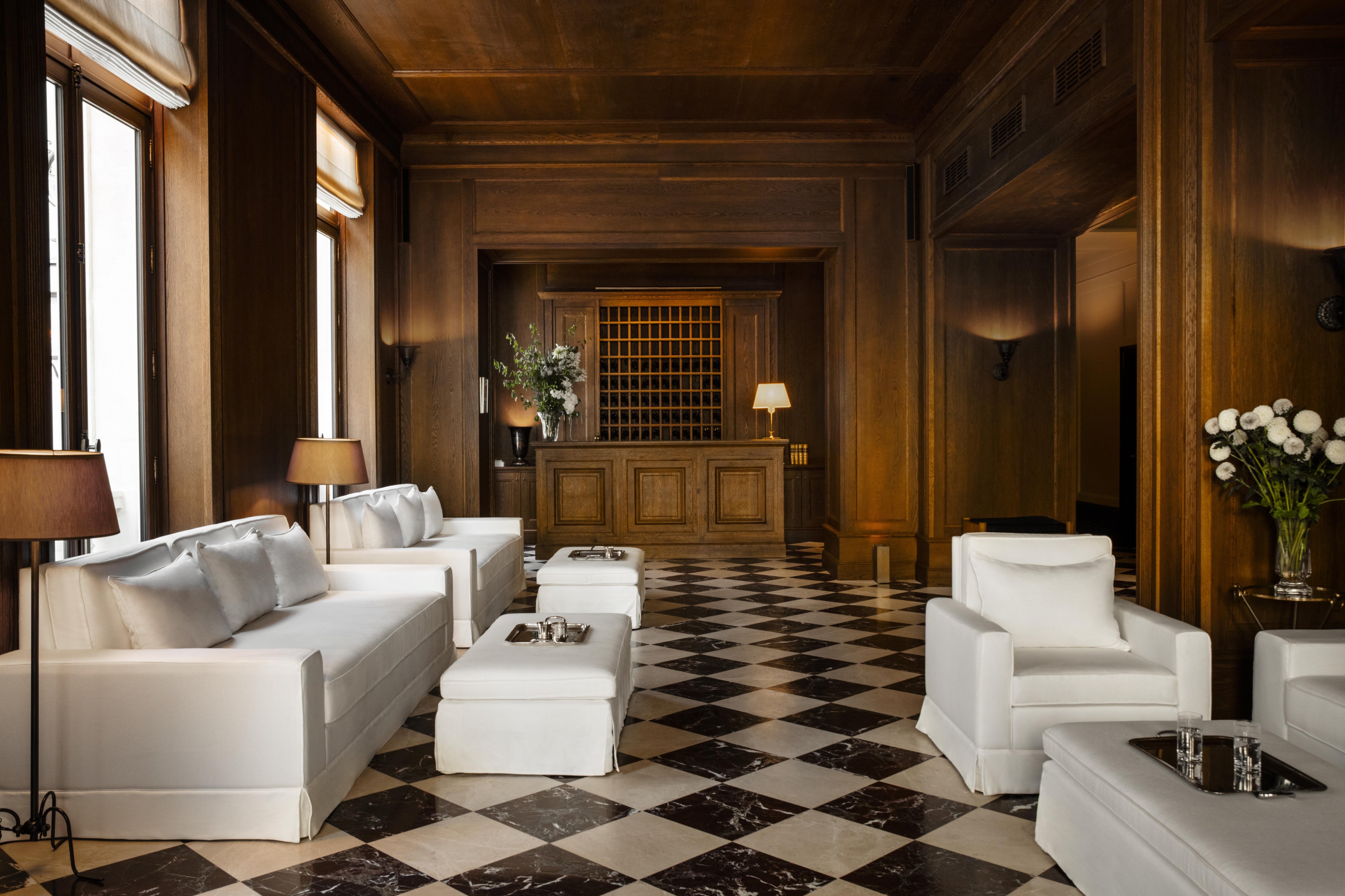 Hotel Balzac exterior