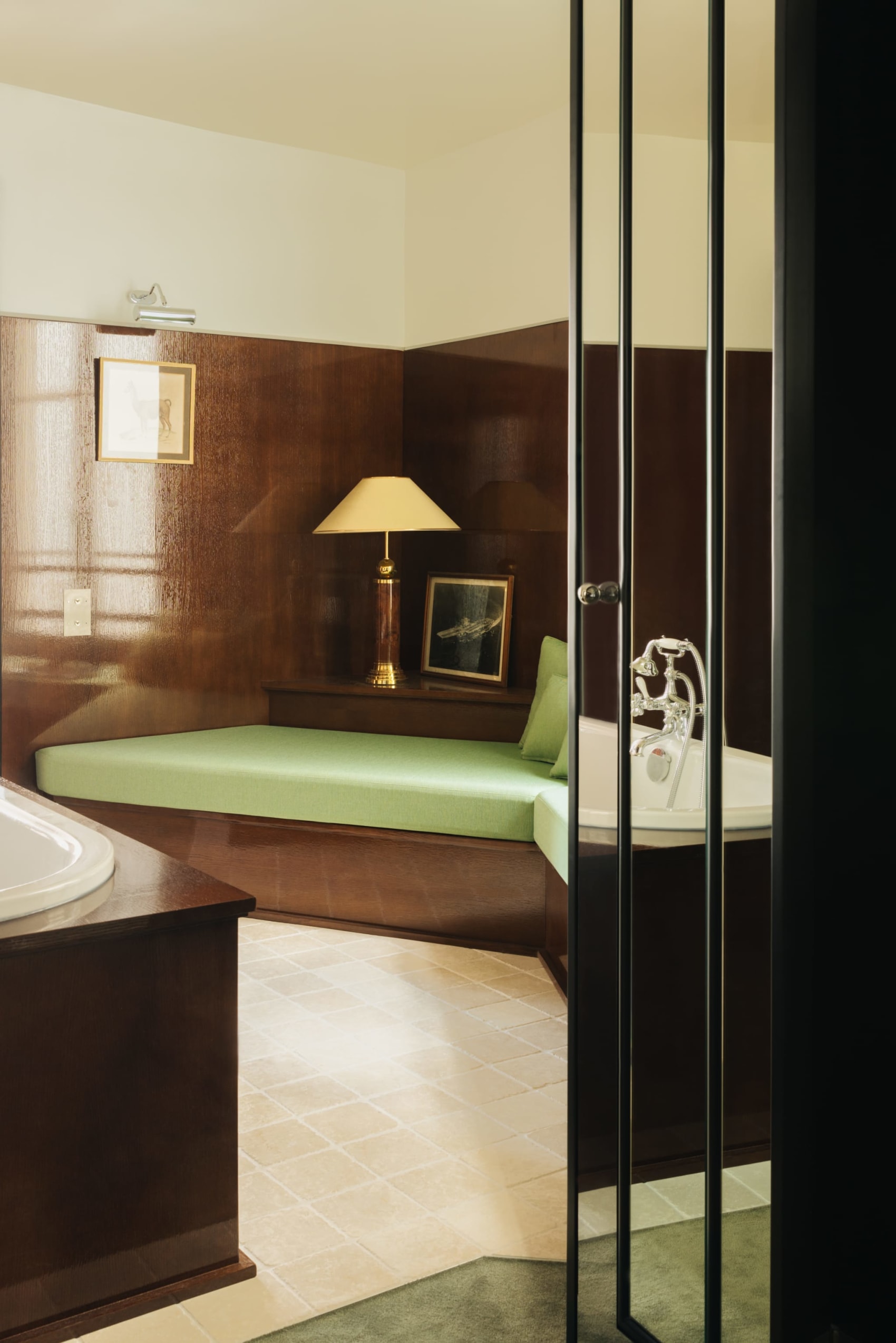 Les Suites Cinabre