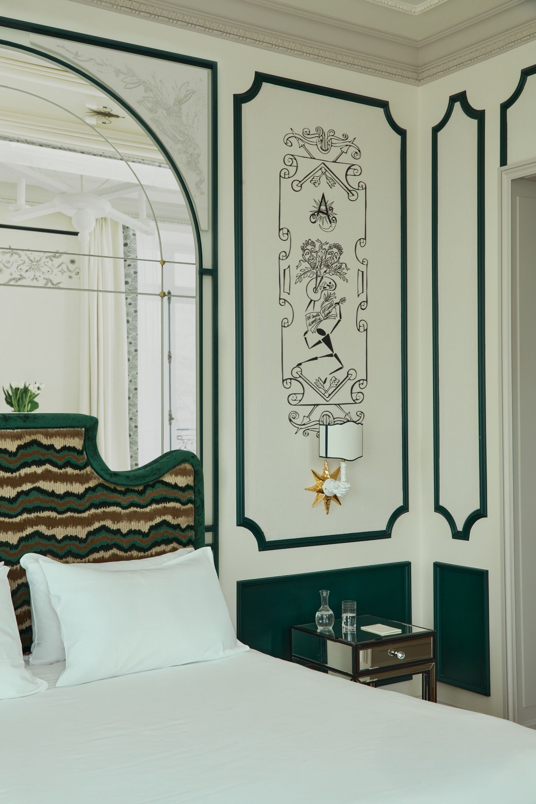 L'Aventure by Costes